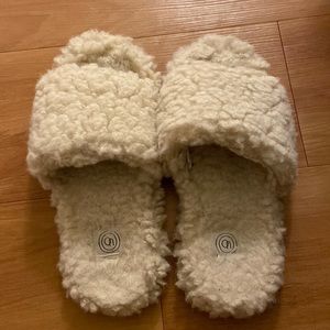 Urban outfitters slippers